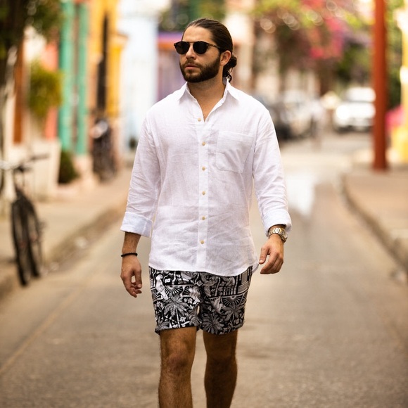 Kenny Flowers White Linen Casa Blanca Casual Button Shirt Small Beach Resort